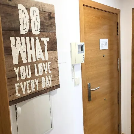 Apartamento 2 Centrico Garaje Wi-fi Para Trabajar דירה קסטרו אורדיאלס