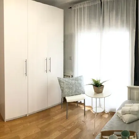 Apartamento 2 Centrico Garaje Wi-fi Para Trabajar דירה קסטרו אורדיאלס