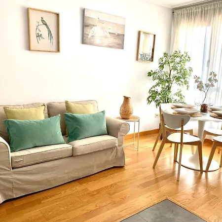 Apartamento 2 Centrico Garaje Wi-fi Para Trabajar דירה *